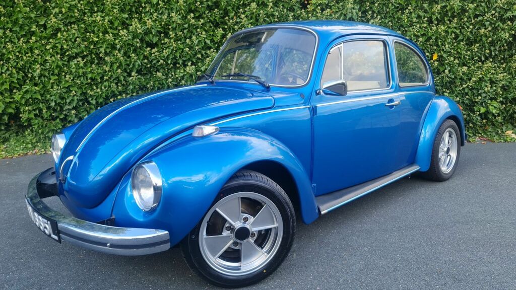 Compare Volkswagen Beetle 1303 Super EVN665L Blue