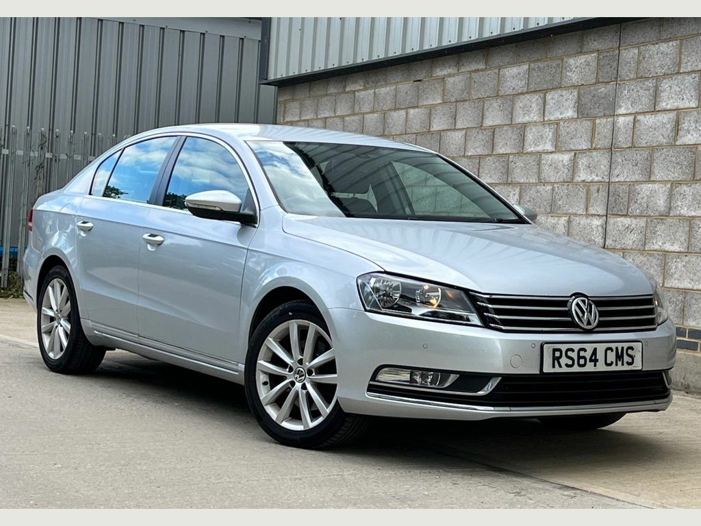 Compare Volkswagen Passat 2.0 Tdi Bluemotion Tech Executive Ss RS64CMS Silver