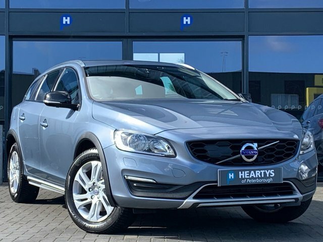 Compare Volvo V60 Cross Country D3 Cross Country Se YY18XBM Blue