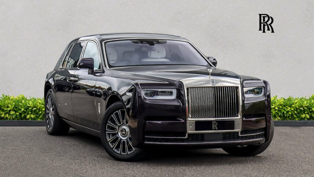 Compare Rolls-Royce Phantom V12 BG70UDO Silver
