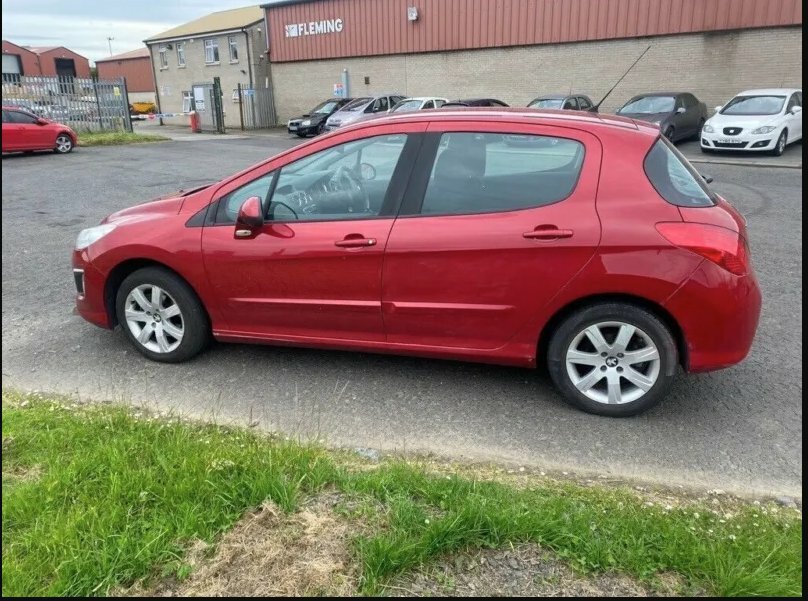 Compare Peugeot 308 Hdi Active 2012 UJZ2239 Red