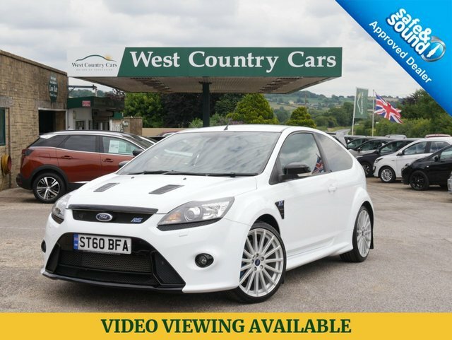 Compare Ford Focus 2.5 Rs 300 Bhp ST60BFA White