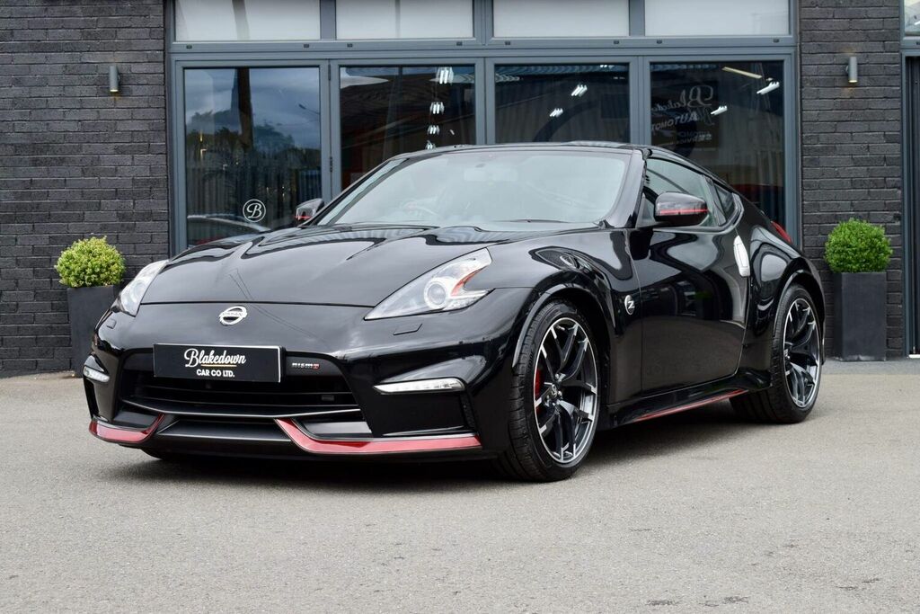 nissan 370z nismo black