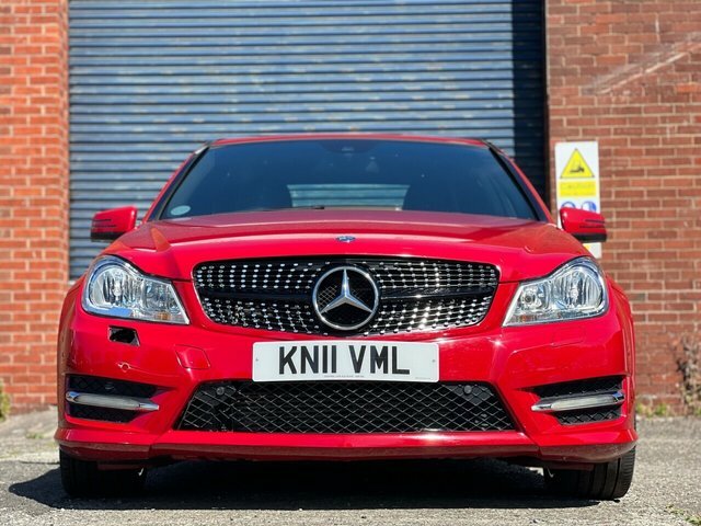 Compare Mercedes-Benz C Class 2.1 C220 Cdi Blueefficiency KN11VML Red