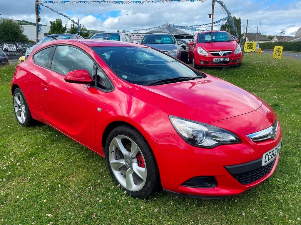 Compare Vauxhall Astra 2.0Cdti 16V 165Ps Sport CE62VUF Red