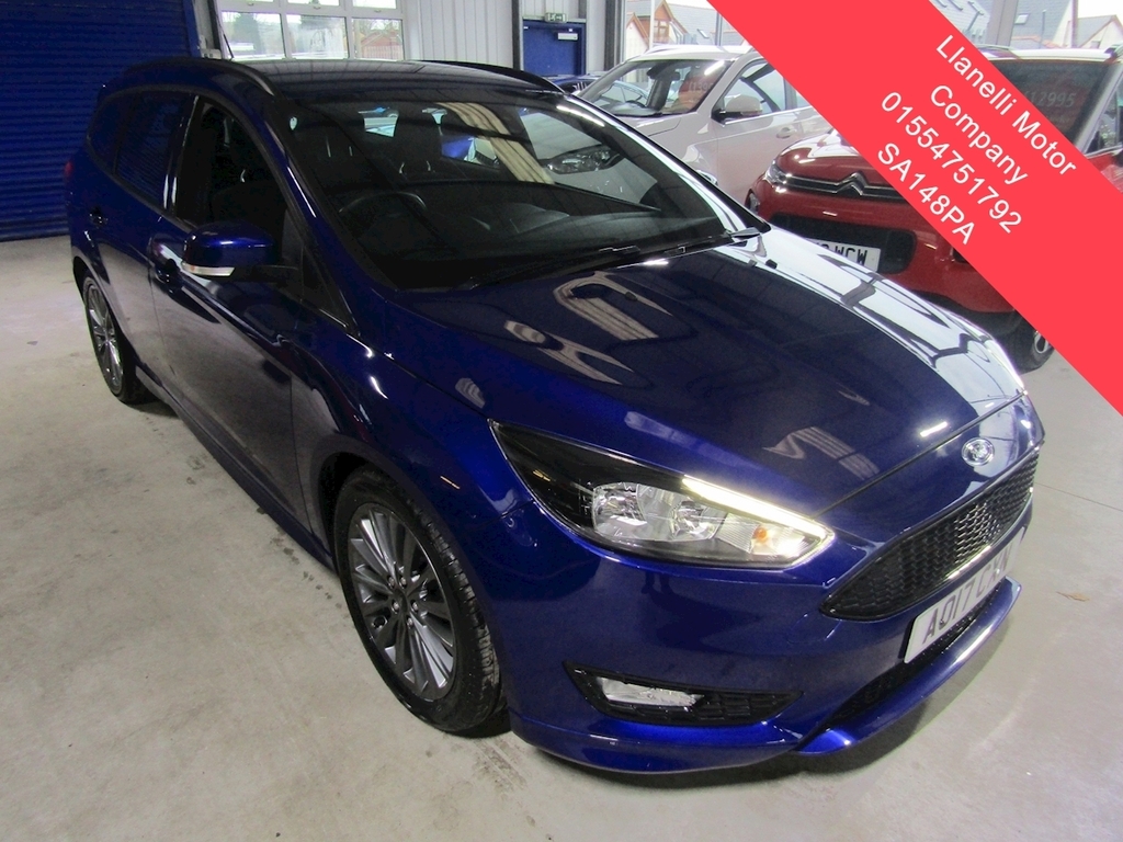 Compare Ford Focus T Ecoboost St-line AO17CXN Blue