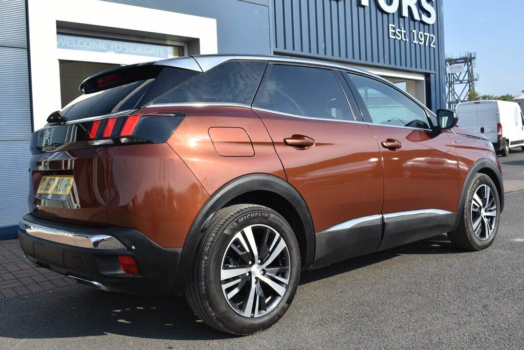 Compare Peugeot 3008 3008 Gt Line Ss OU67XDR Brown