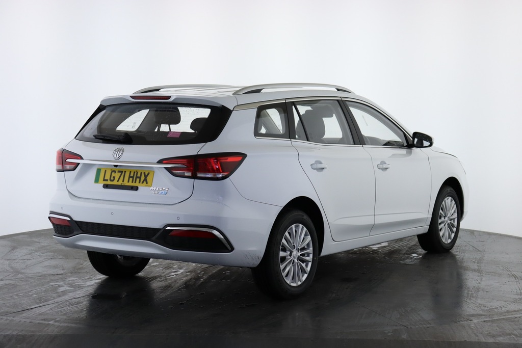 Used 2021 MG MG5 LG71HHX 115KW EXCLUSIVE EV on Finance in Epsom £778 ...
